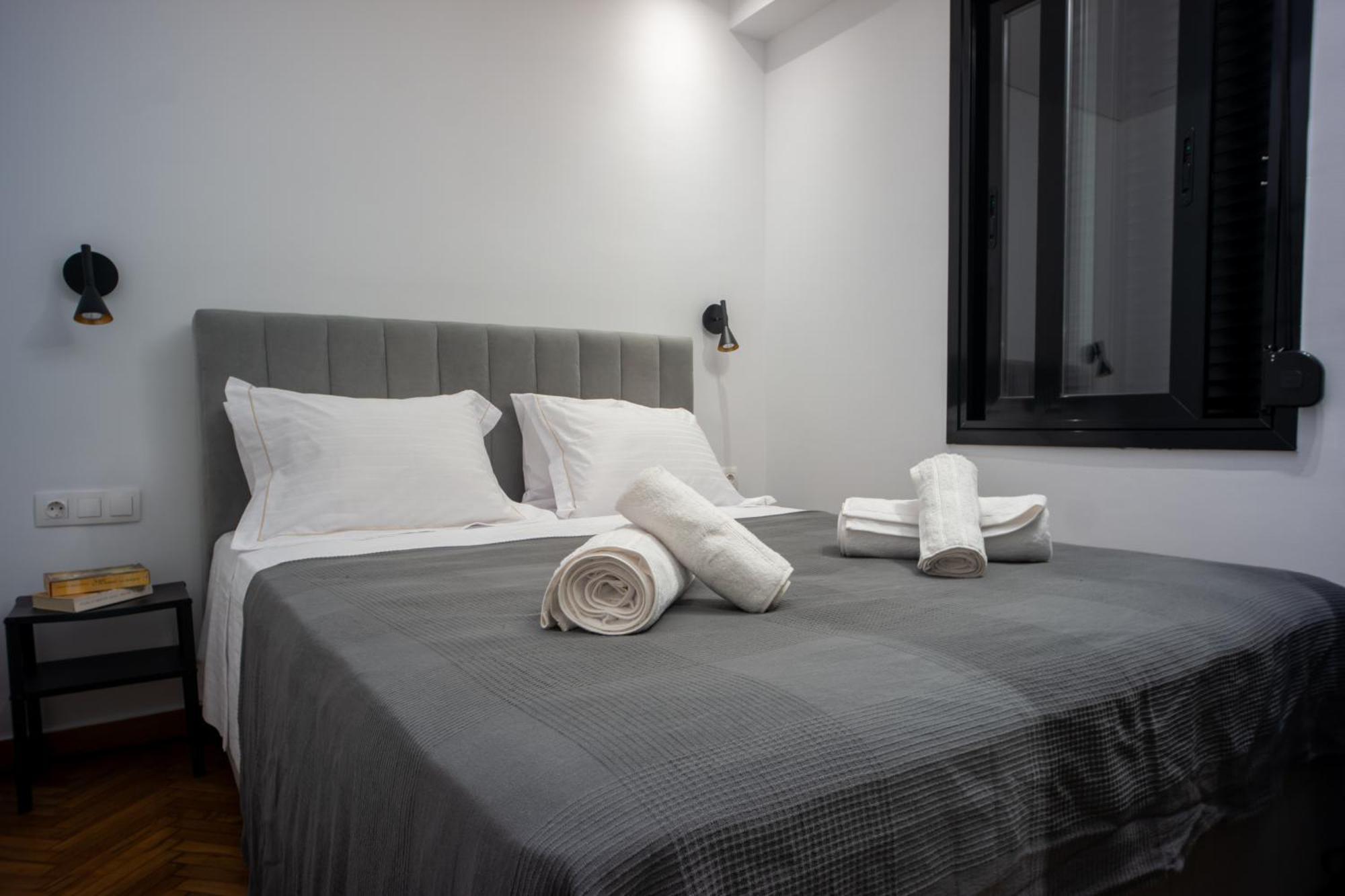 Explore Athens Kolonaki Base Экстерьер фото