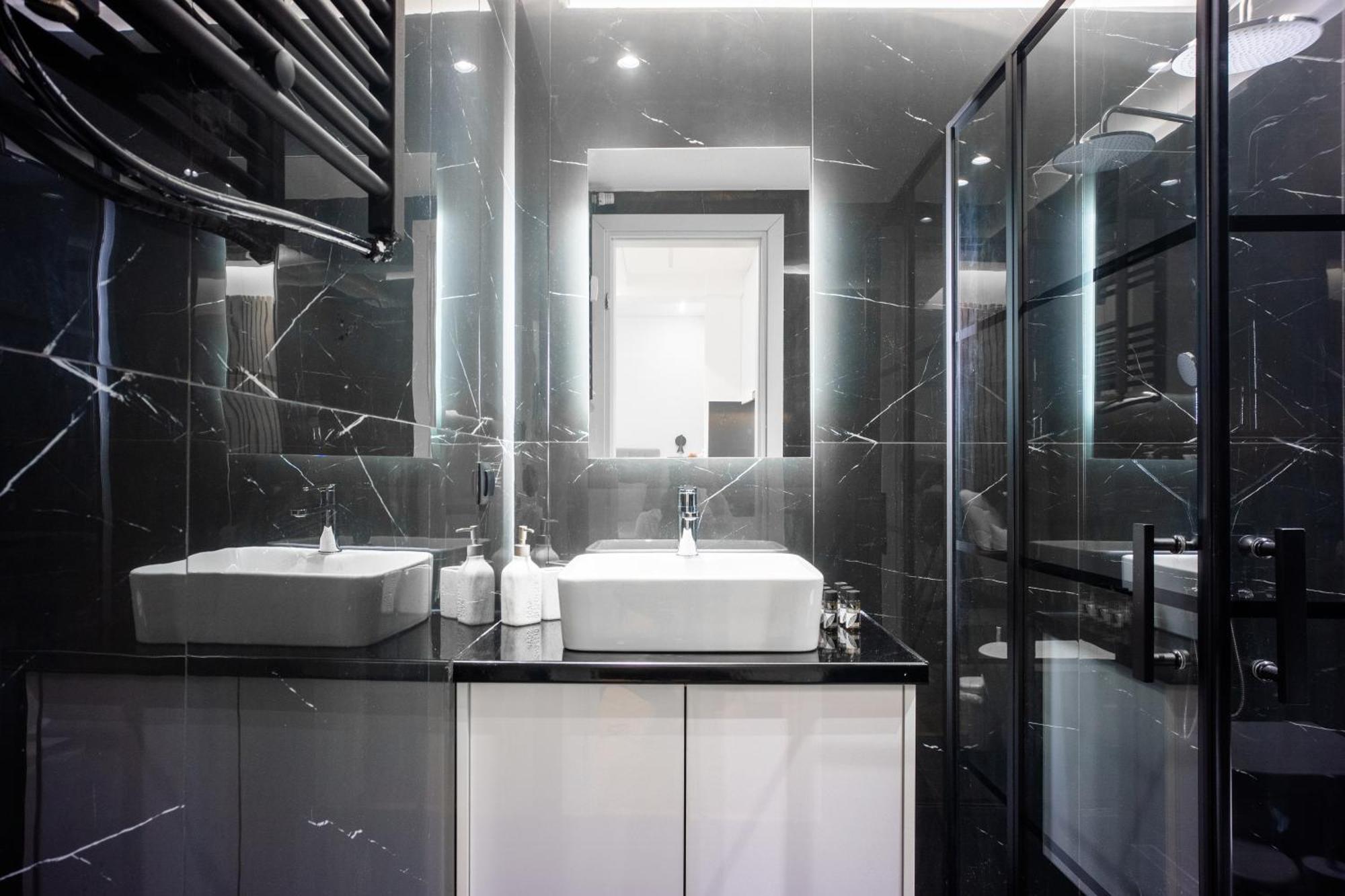 Explore Athens Kolonaki Base Экстерьер фото